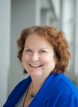 Pour Louise Poirier, doyenne de la Faculté des sciences de l'éducation, L'extension est le projet de toute une communauté.