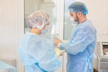 Les finissantes et finissants de la Faculté des sciences infirmières de l’Université de Montréal sont invités à aller prêter main-forte au réseau de la santé, très fragilisé par la lutte contre la pandémie de COVID-19.