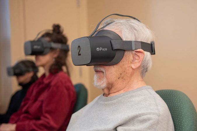 Virtual reality headsets will be tested on people undergoing palliative care.