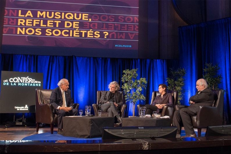 Jean-Jacques Nattiez (à gauche) animait la présentation des conférenciers François Girard, Lorraine Vaillancourt et Georges Leroux.