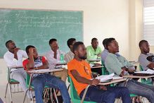 Des étudiants du programme de psychoéducation du campus Henri-Christophe de l’Université d’État d’Haïti, auquel collabore la doctorante Mélanie Poitras à titre d'enseignante invitée.