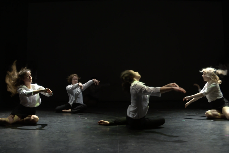 Les étudiantes Oriane Yvon, Ysé Gobert-Waterlot, Léa Lebel-Michaud et Camille Hottin font partie de la troupe Danse Université de Montréal.