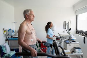 Des chercheurs canadiens ont validé une technique génétique qui permet de prédire quelles personnes pourraient être atteintes d’une maladie du cœur au sein d’une population ciblée.
