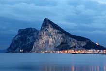 Il reste encore 17 colonies dont la plupart sont de dimension modeste, voire minuscule comme Gibraltar, située au sud de la péninsule ibérique, avec une superficie de 6,8 km2.
