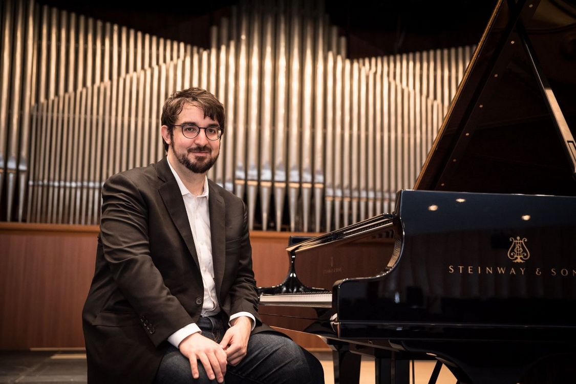 Le pianiste Charles Richard-Hamelin élargit son répertoire en devenant  professeur à l'UdeM