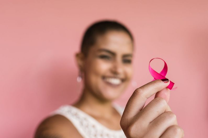 Aujourd’hui, le taux de survie au cancer du sein après cinq ans est de 88 %, soit l’un des plus élevés. 