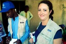 Christine Trudel dans un lieu de distribution de produits nutritionnels spécialisés dans le nord du Sénégal