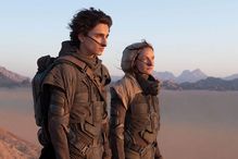 Timothée Chalamet et Rebecca Ferguson interprètent Paul Atréides et Dame Jessica dans le film «Dune», de Denis Villeneuve.