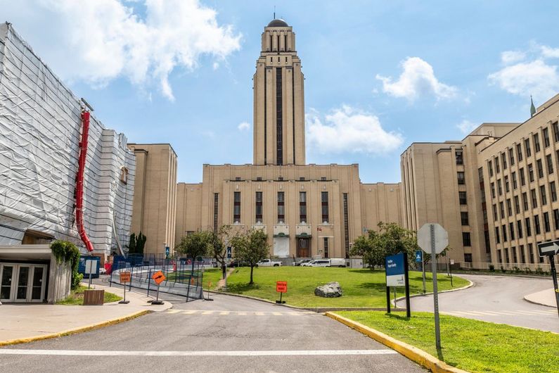 Cet automne, les usagers du campus de la montagne de l’Université de Montréal devront composer avec les entraves imposées par de nombreux chantiers.