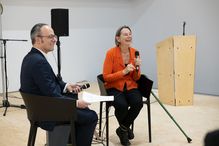 Laurent P.-Vernet, directeur de la Galerie de l'Université de Montréal, et Andrée Lemieux, première directrice du Centre d’exposition de l'UdeM