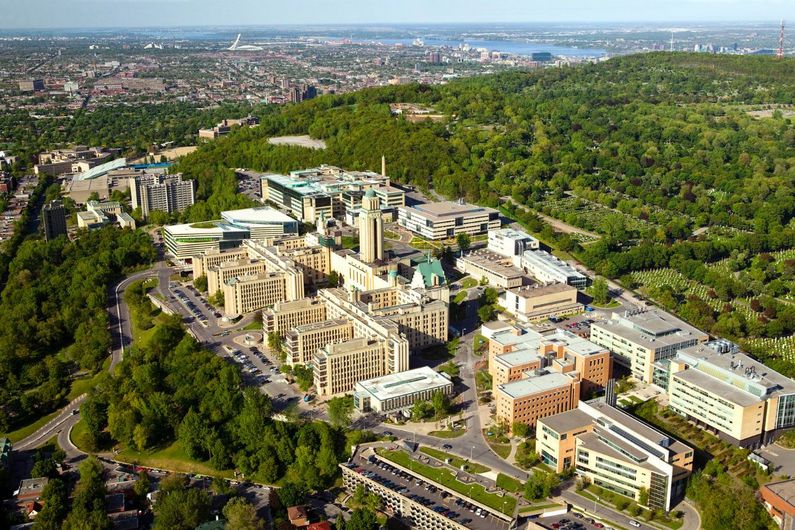 Le campus principal de l'Université de Montréal sur le mont Royal