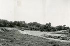 Au cours de la décennie 1920, le site retenu pour la construction du nouveau pavillon est une ancienne carrière de calcaire de la Ville de Montréal située sur le flanc nord du mont Royal.