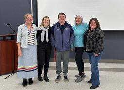 L’équipe lors du lancement de l’outil: Sylvia Isaac, Marie-Catherine Gagnon-Dufresne, Mitchell Isaac, Sheila Swasson et Tina Condo
