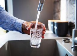 In 2022, Sébastien Sauvé and his team tested the presence of PFAS in the drinking water of nearly 400 public places in Quebec. Of the 500 water samples collected, only two contained no traces of PFAS...