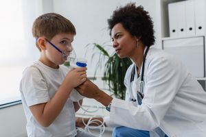 Les enfants de femmes qui ont eu au moins une crise d’asthme durant la grossesse ont une trajectoire plus mouvementée et plus persistante de la maladie, ainsi que des probabilités plus faibles de rémission.