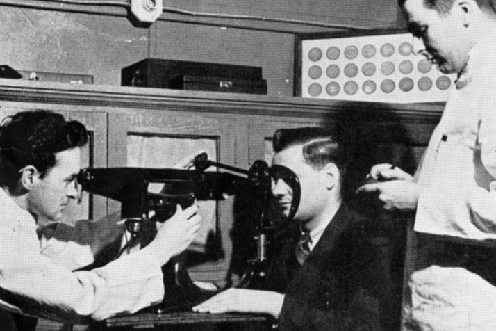 Ophtalmoscope pour l’étude du fond d’œil, 1943