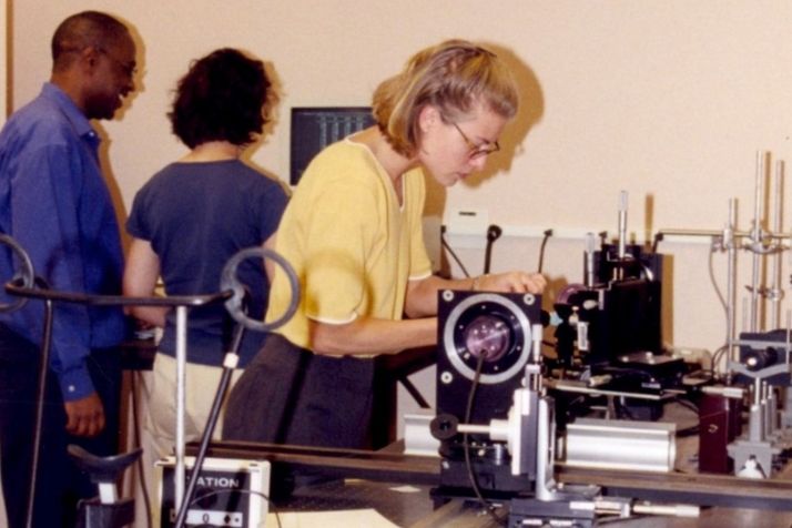 En 1996, le programme de second cycle devient la maîtrise en Sciences de la vision