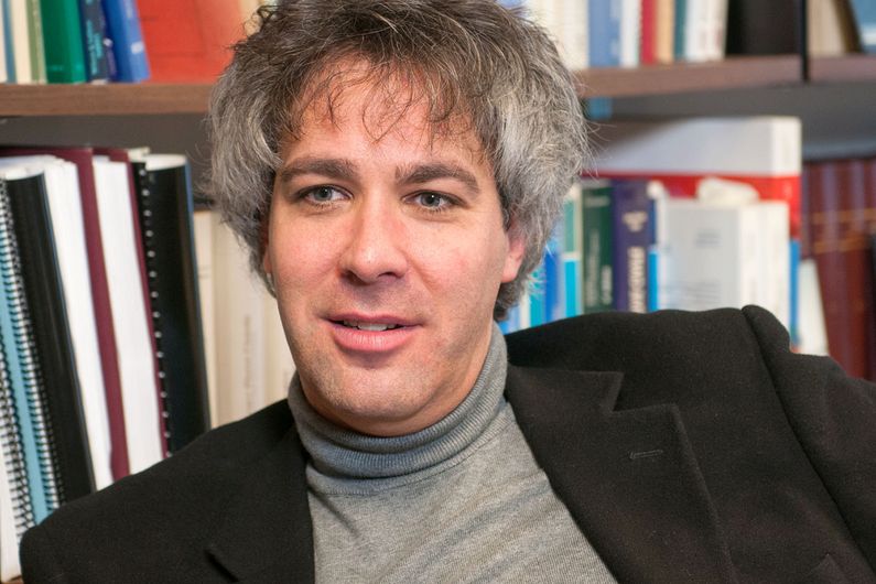 Alain Roy, professeur à la Faculté de droit de l'Université de Montréal.