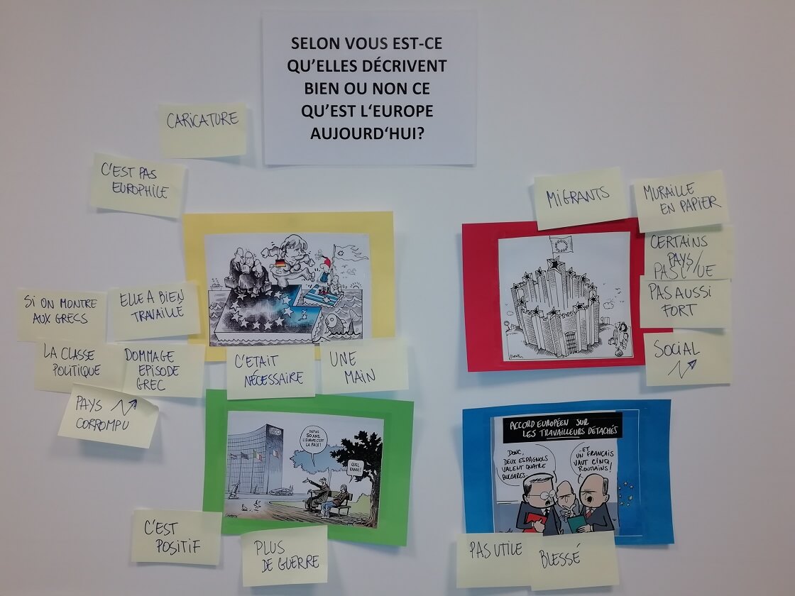 Discussion autour de carricatures.