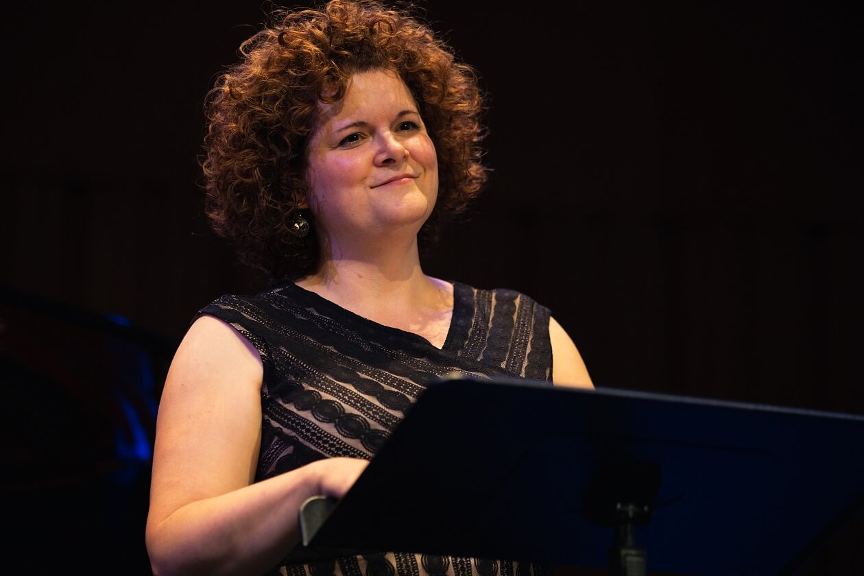 Stéphanie Pothier, diplômée de la Faculté de musique de l'UdeM, interprète un air de l'opéra écrit par Marie-Claire Blais et Hélène Dorion. Stéphanie Pothier interprète un opéra écrit par Marie-Claire Blais et Hélène Dorion.