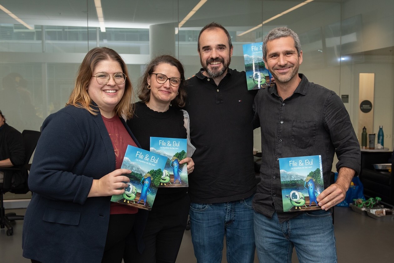  L'illustratrice de "Phil et Bul" Stéphanie Huneault, et les auteurs Dana F. Simon, Nicolas Tromas et Jean-Olivier Goyette