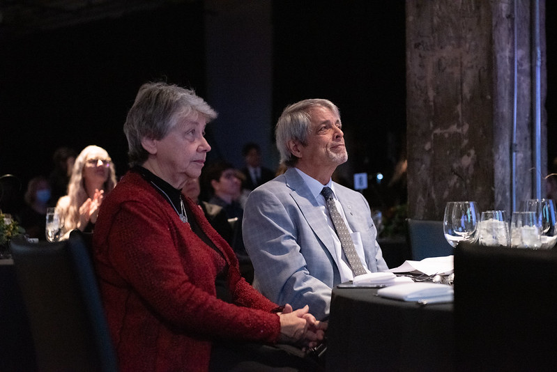 Mme Louise Trottier et M. Lorne Trottier, donateurs.