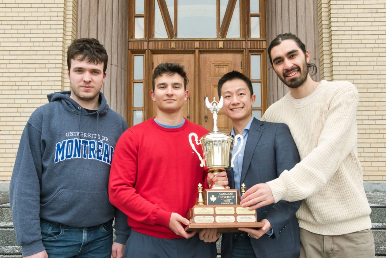 De gauche à droite: Olivier Lalonde, Gabriel Tinica, Hou Han Zhang et Raphaël Nubez-Painchaud.