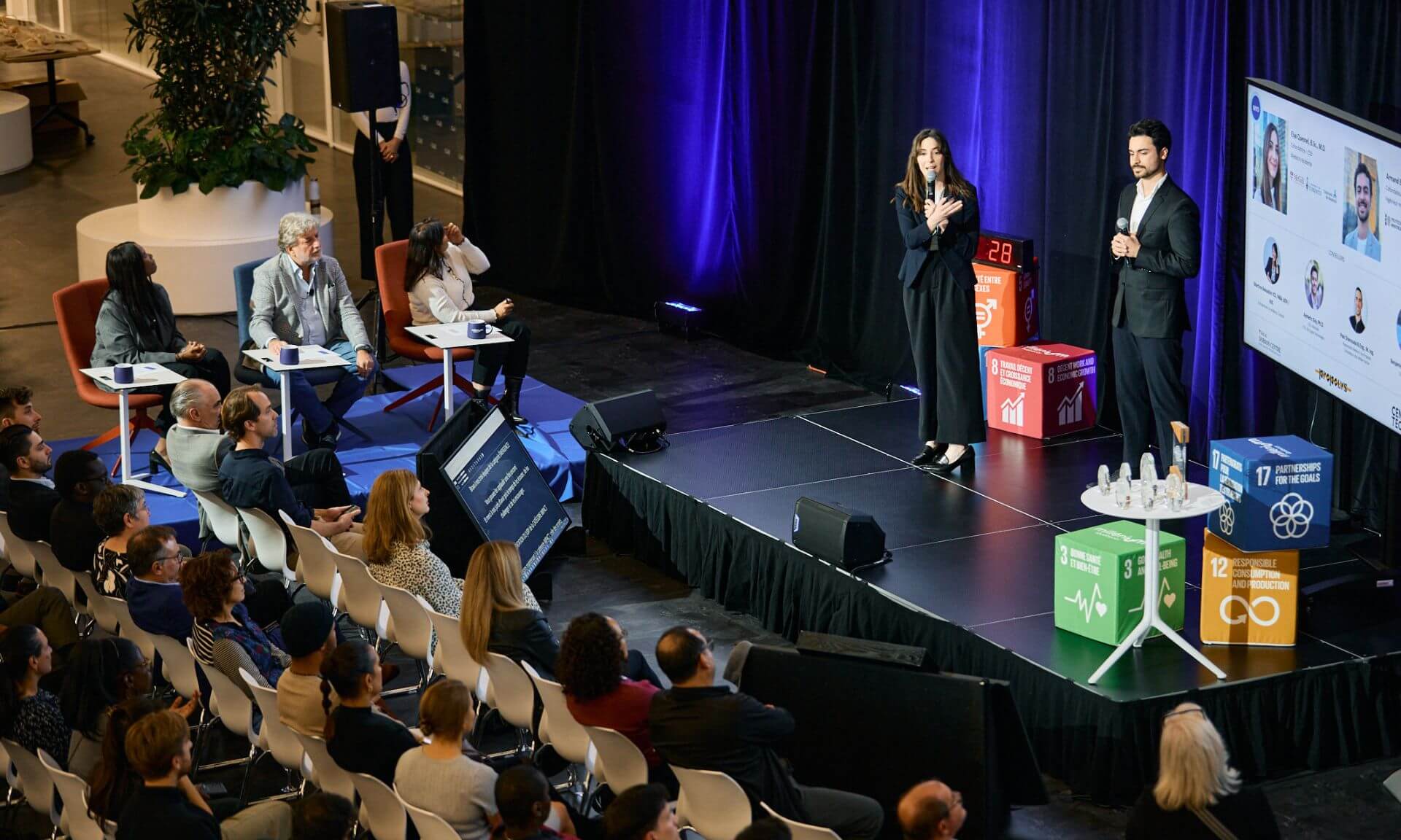 MYO Devices durant leur présentaton