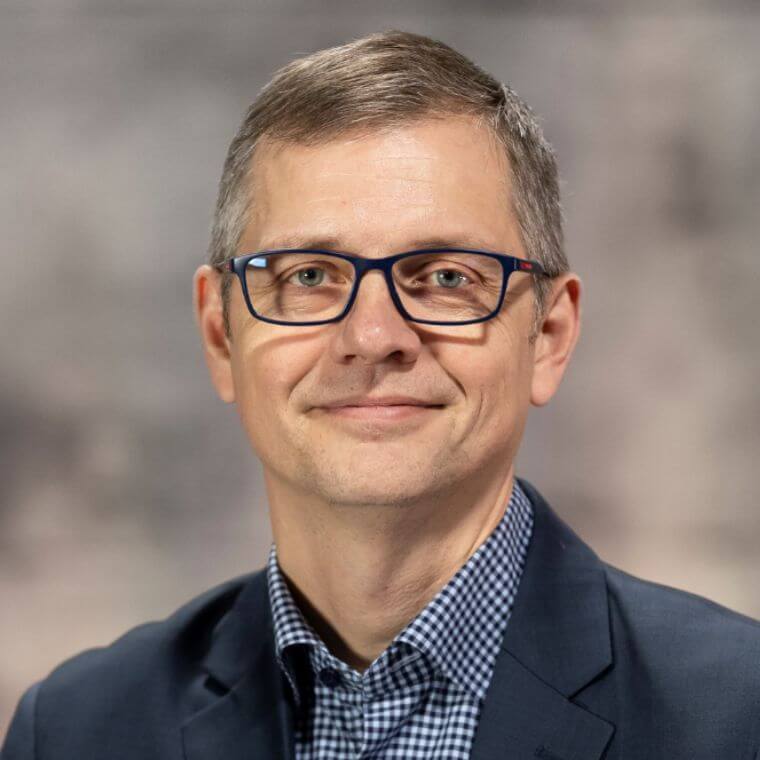 Alexandre Dumais, professeur titulaire de clinique au Département de psychiatrie et d'addictologie de l'Université de Montréal