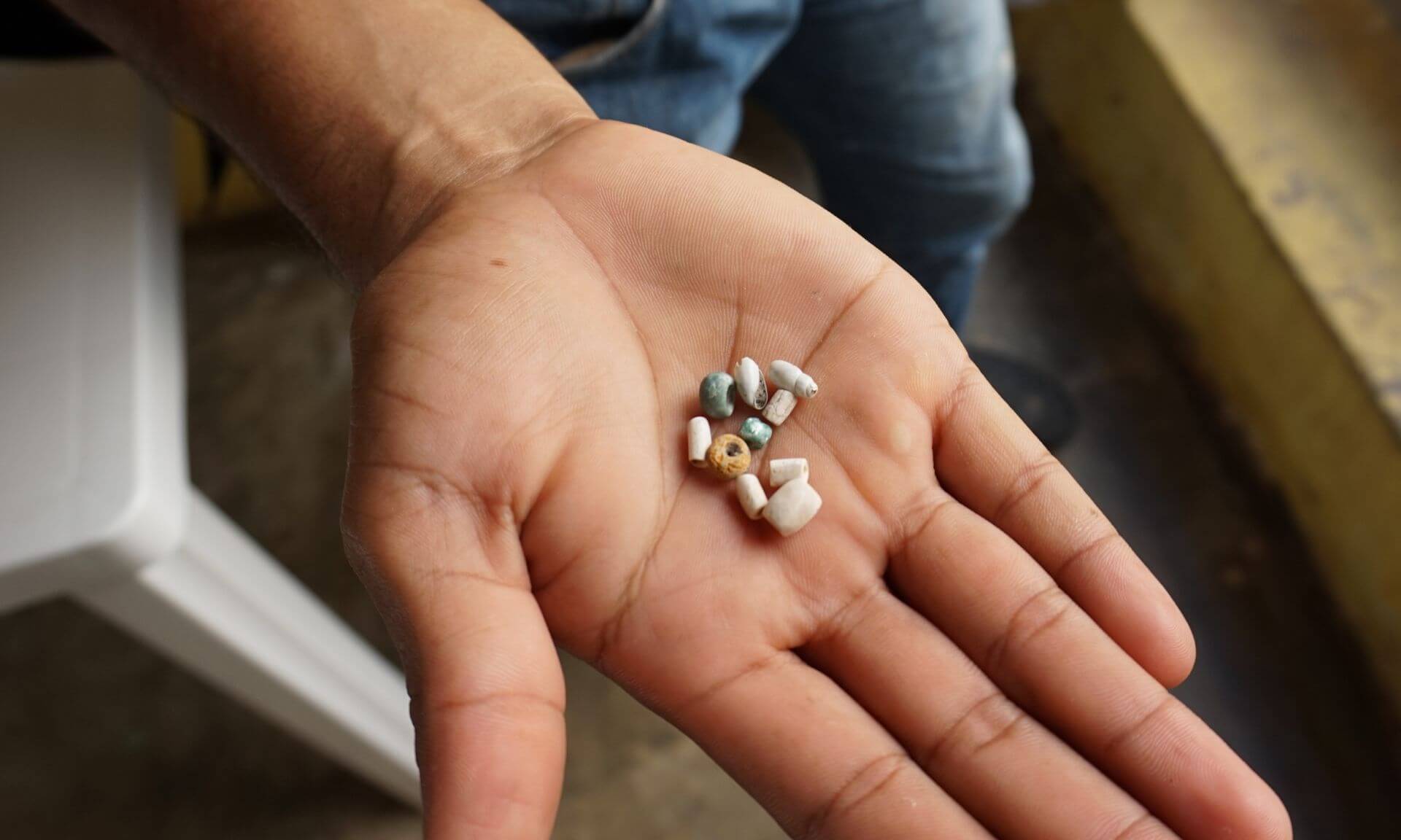 Des bijoux retrouvés dans des tombes d’enfants mayas.
