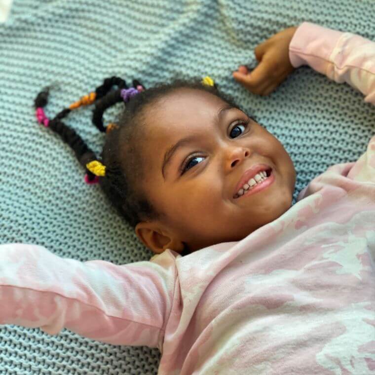 En décembre dernier, Stéphan Soumah a terminé sa maîtrise en communication et santé à l'Université de Montréal sous la direction de la professeure Stéphanie Fox. Son mémoire s'intitule «I'm a Medical Mom: le pouvoir de la narration face à la perte».