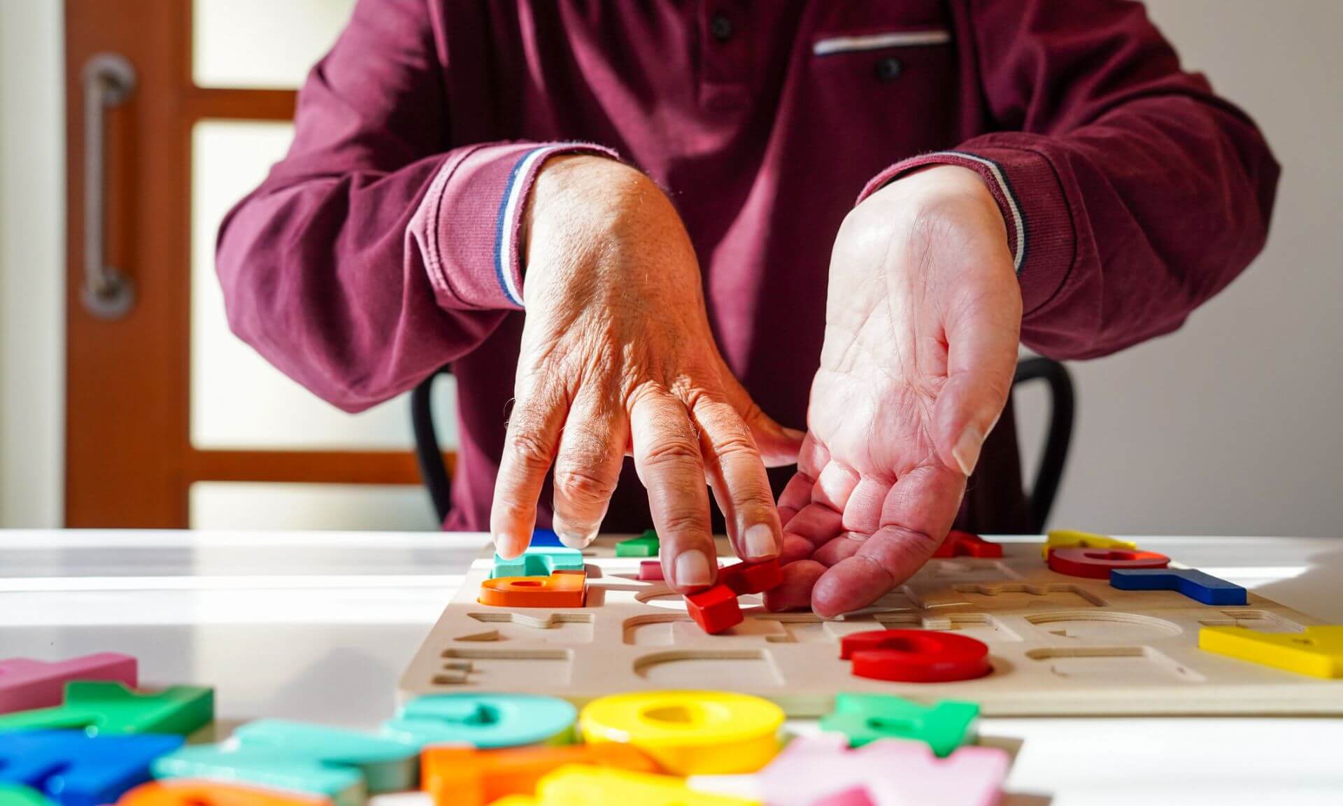 La bourse de recherche clinique permet de soutenir la formation d’un clinicien dans le domaine de la recherche et des soins liés à la SLA.