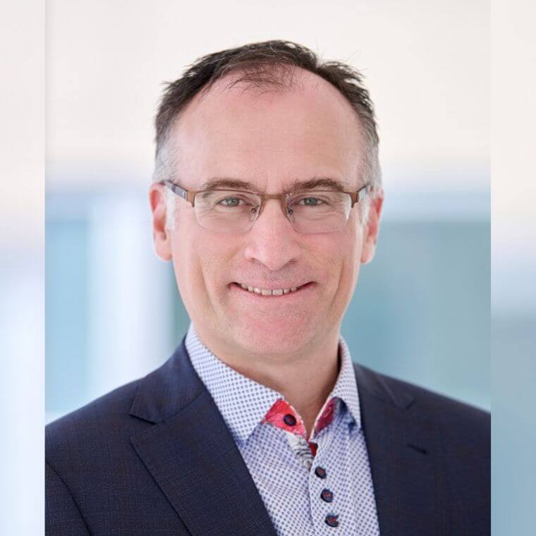 Carl-Éric Aubin, chercheur au Centre de recherche Azrieli du CHU Sainte-Justine 