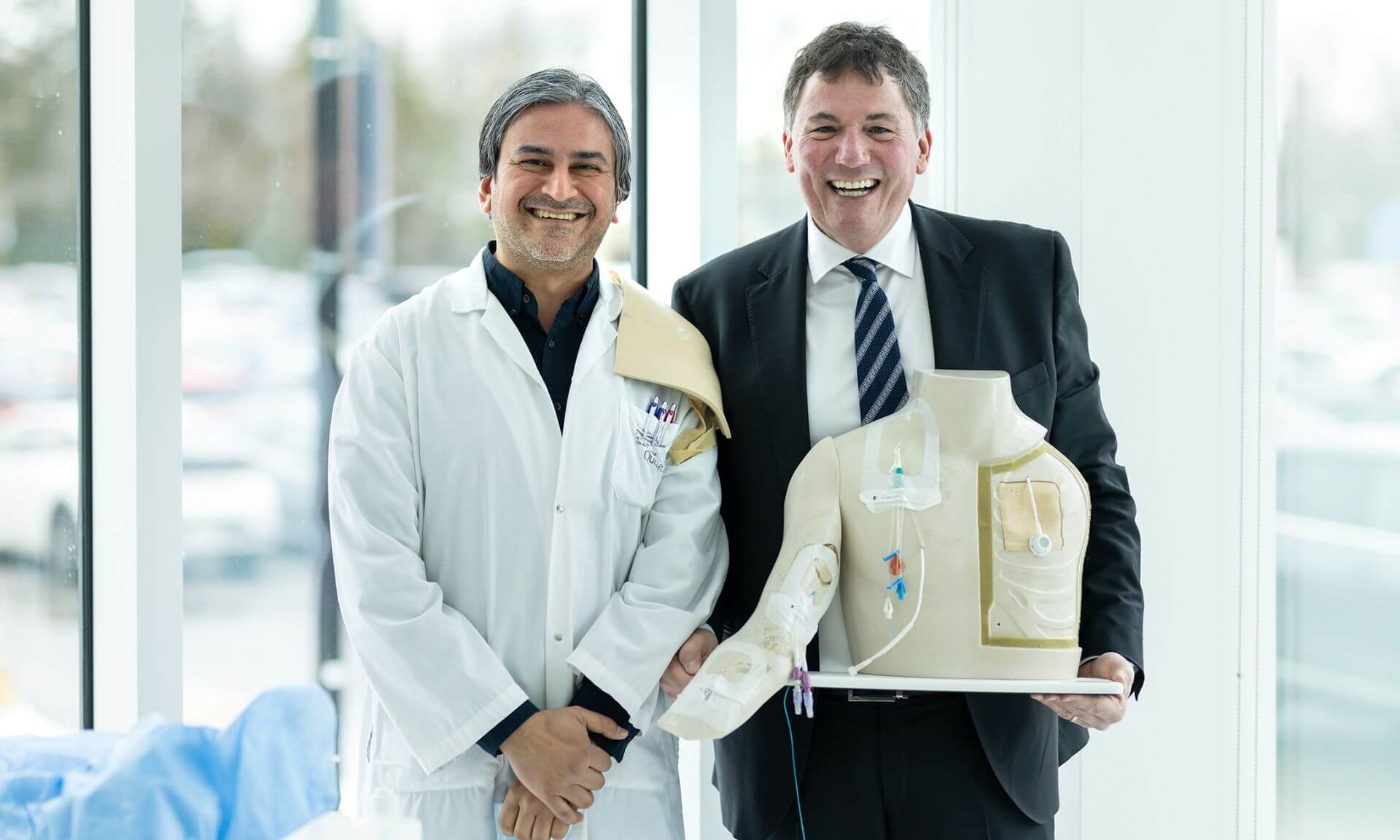Le Dr Imran Ahmad et le ministre Dominic LeBlanc