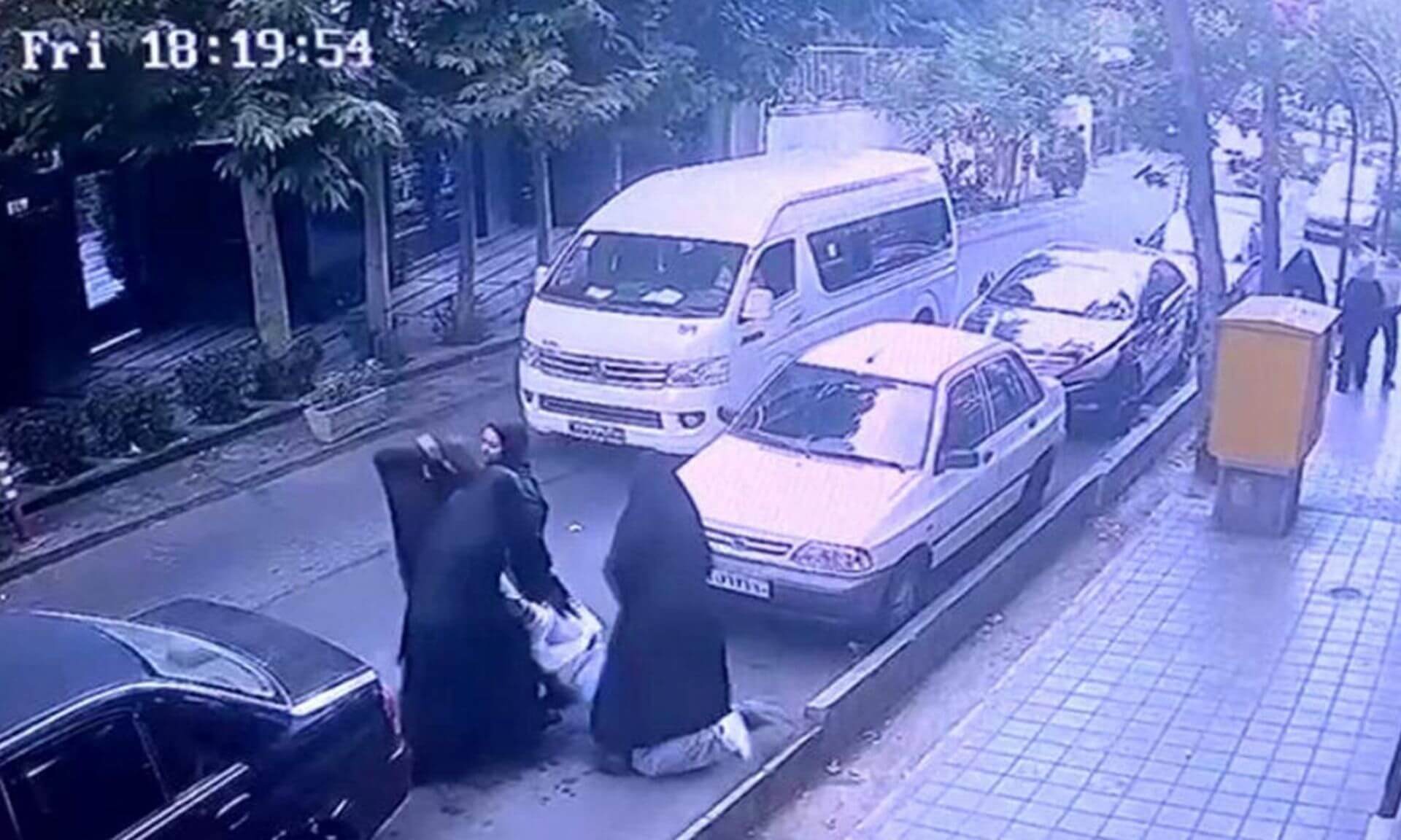 Les autorités iraniennes utilisent la violence physique pour intimider et tenter de soumettre la population féminine, qui cherche à obtenir davantage de droits et d'autonomie.