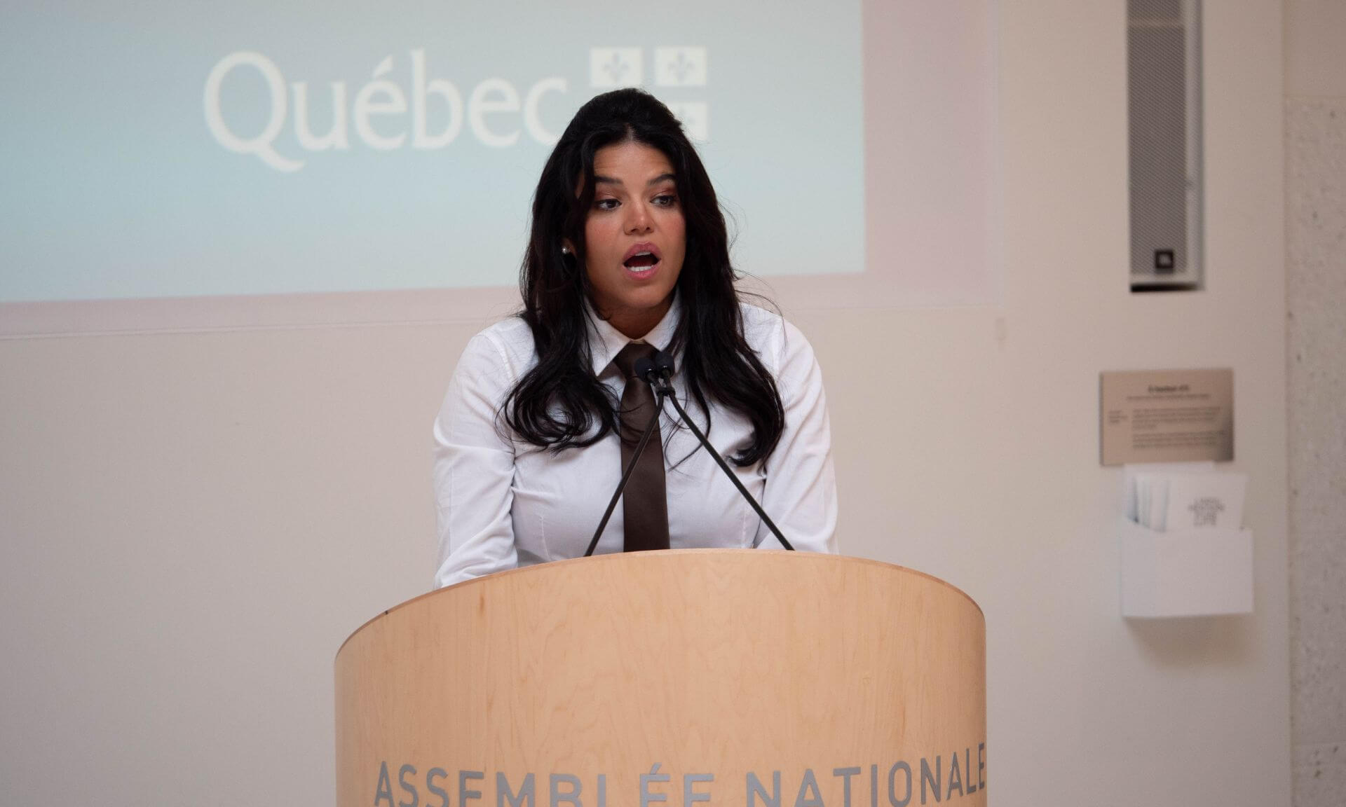 Mme Alessandra Devulsky, juriste et autrice