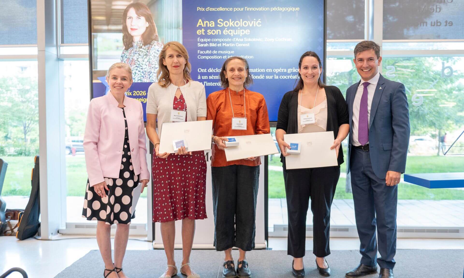 Le prix d'excellence en enseignement remis à Ana Sokolović et son équipe lors de la cérémonie du 25 août.