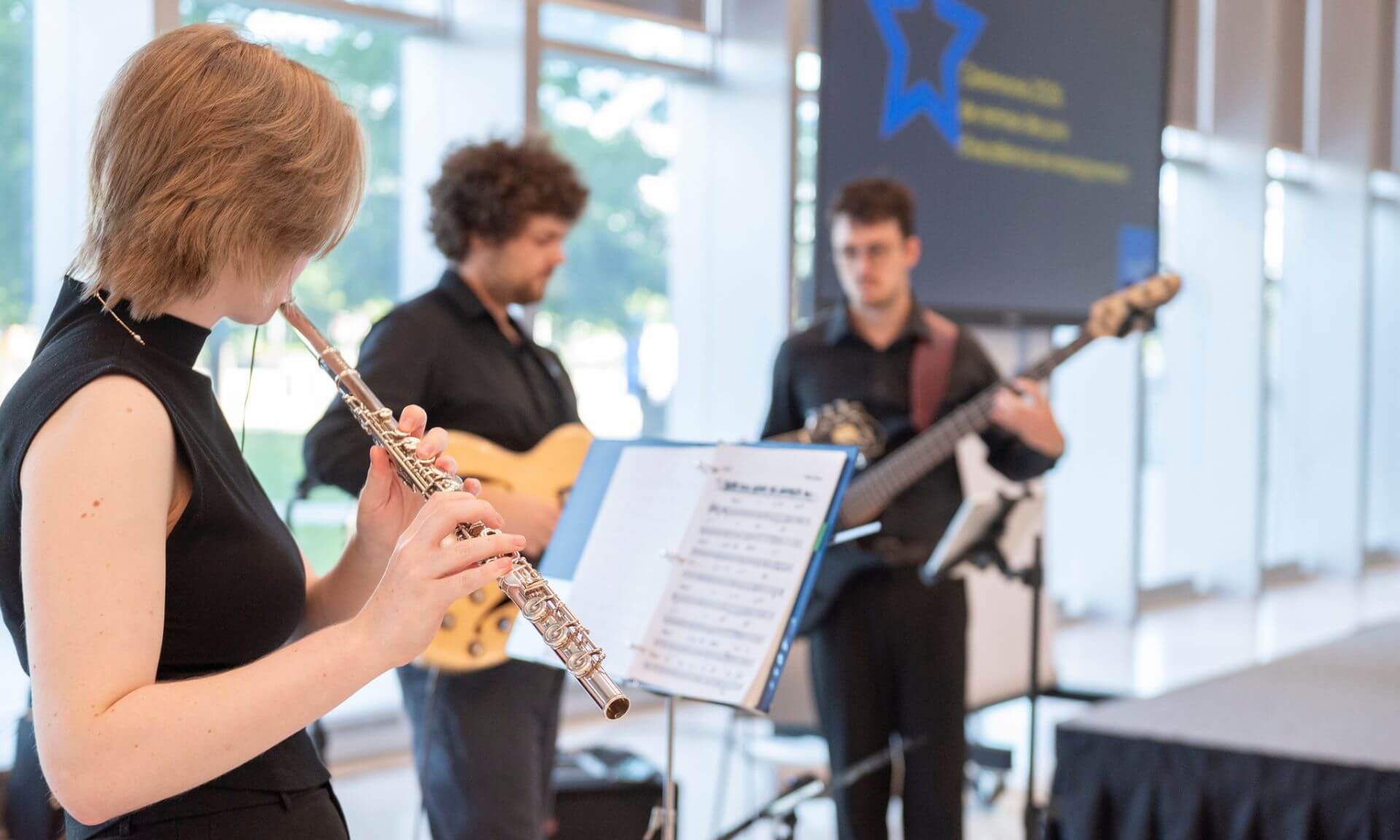 La cérémonie de remise des prix d'excellence en enseignement du 25 août.