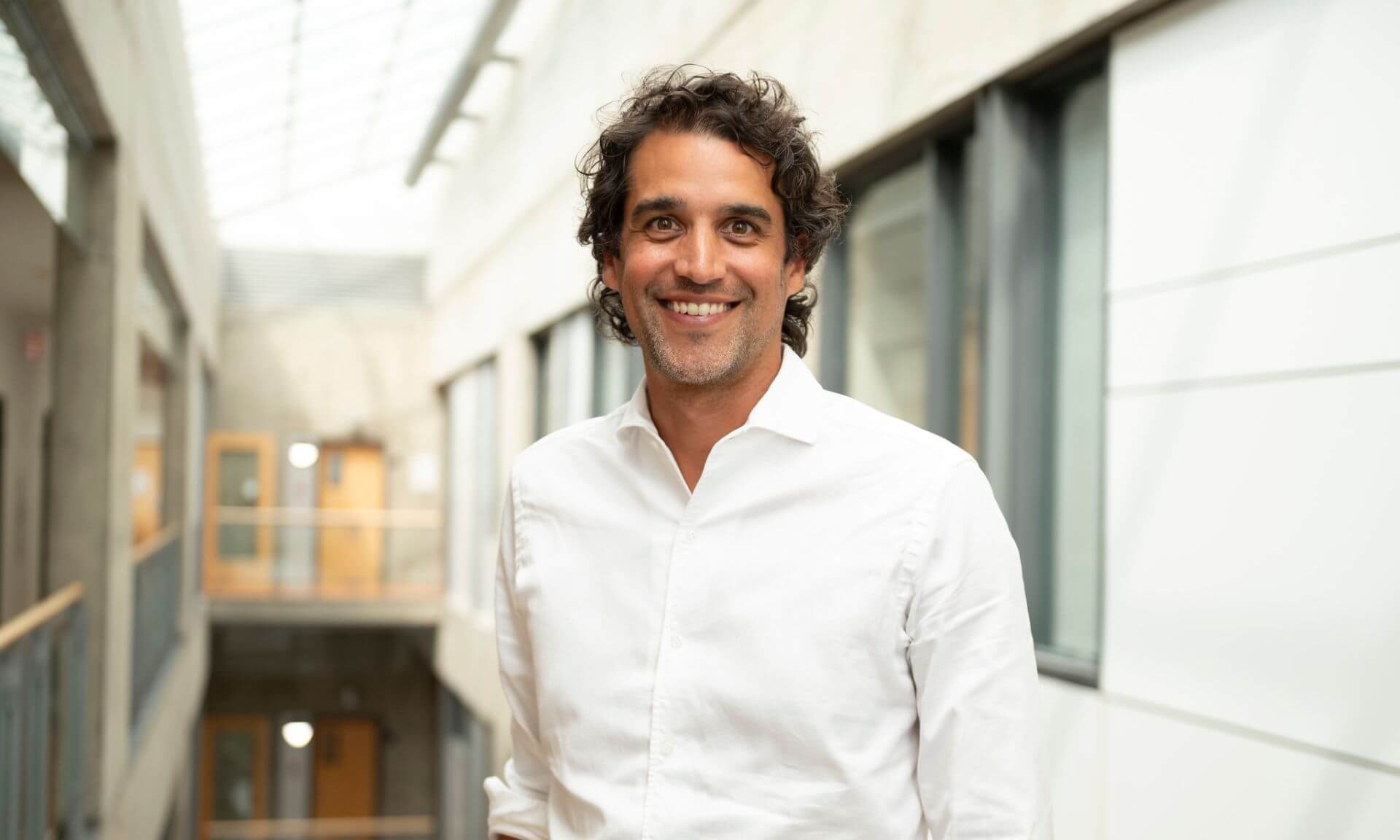 Ravi Rungta, professeur à la Faculté de médecine dentaire et au Département de neurosciences de l'Université de Montréal