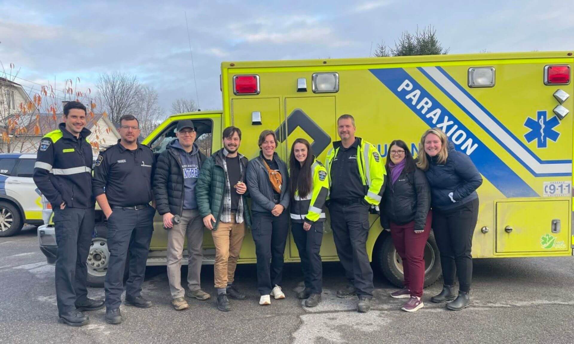 L’équipe lors du tournage dans la communauté de Manawan. De gauche à droite: Samuel Taillefer, Michaël Labrecque, Dominique D’Anjou, Félix Labbé-Chabot, Jasmine Piché, Camille Racicot, Marc-André Lussier, Stéphanie Carrier-Corbeil et Catherine Roussel.