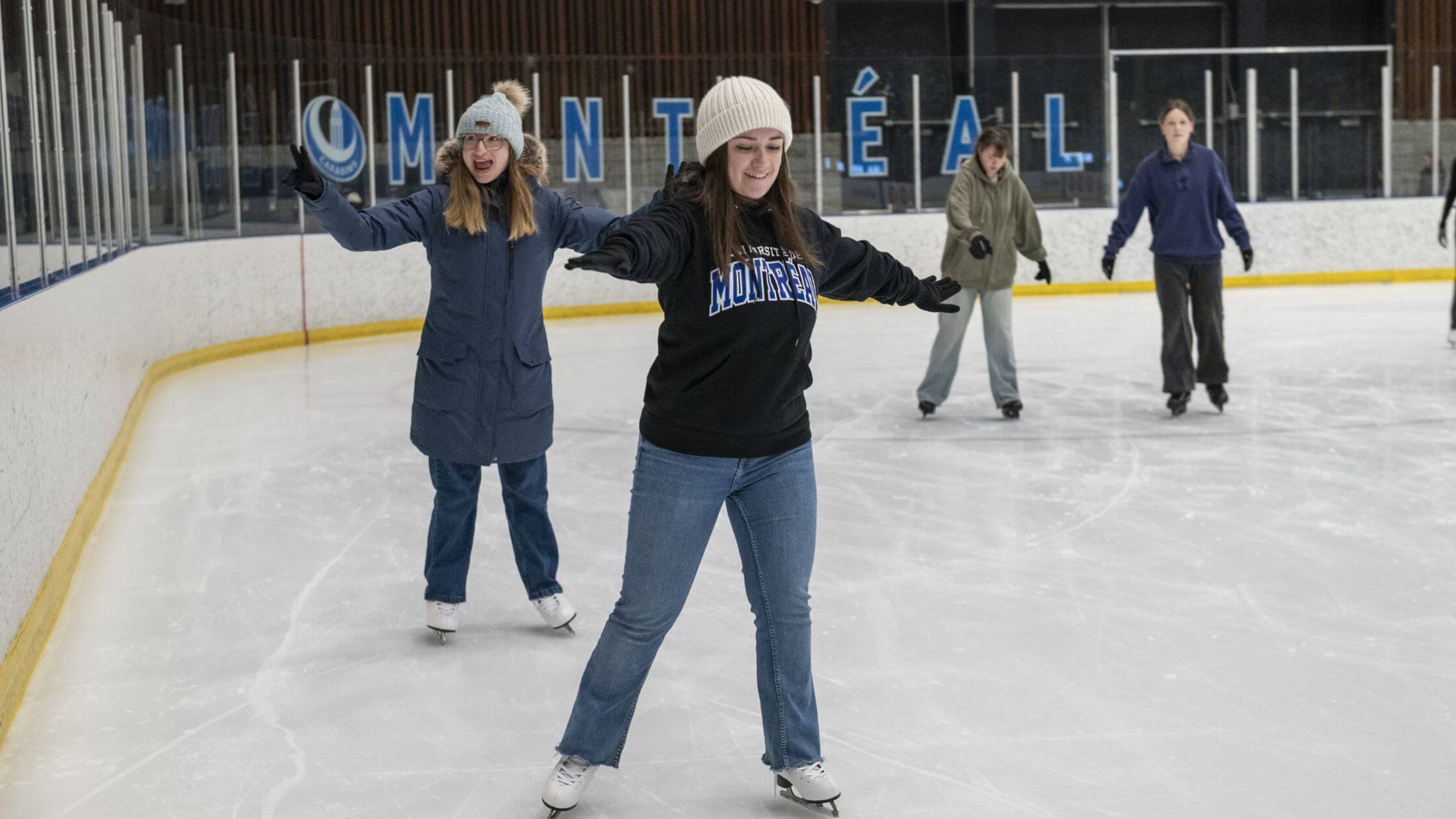 Le Fest’hiver se déroule sur les campus de l’UdeM avec une programmation diversifiée afin de célébrer la saison froide sous le signe de la rencontre, de la culture et du partage.