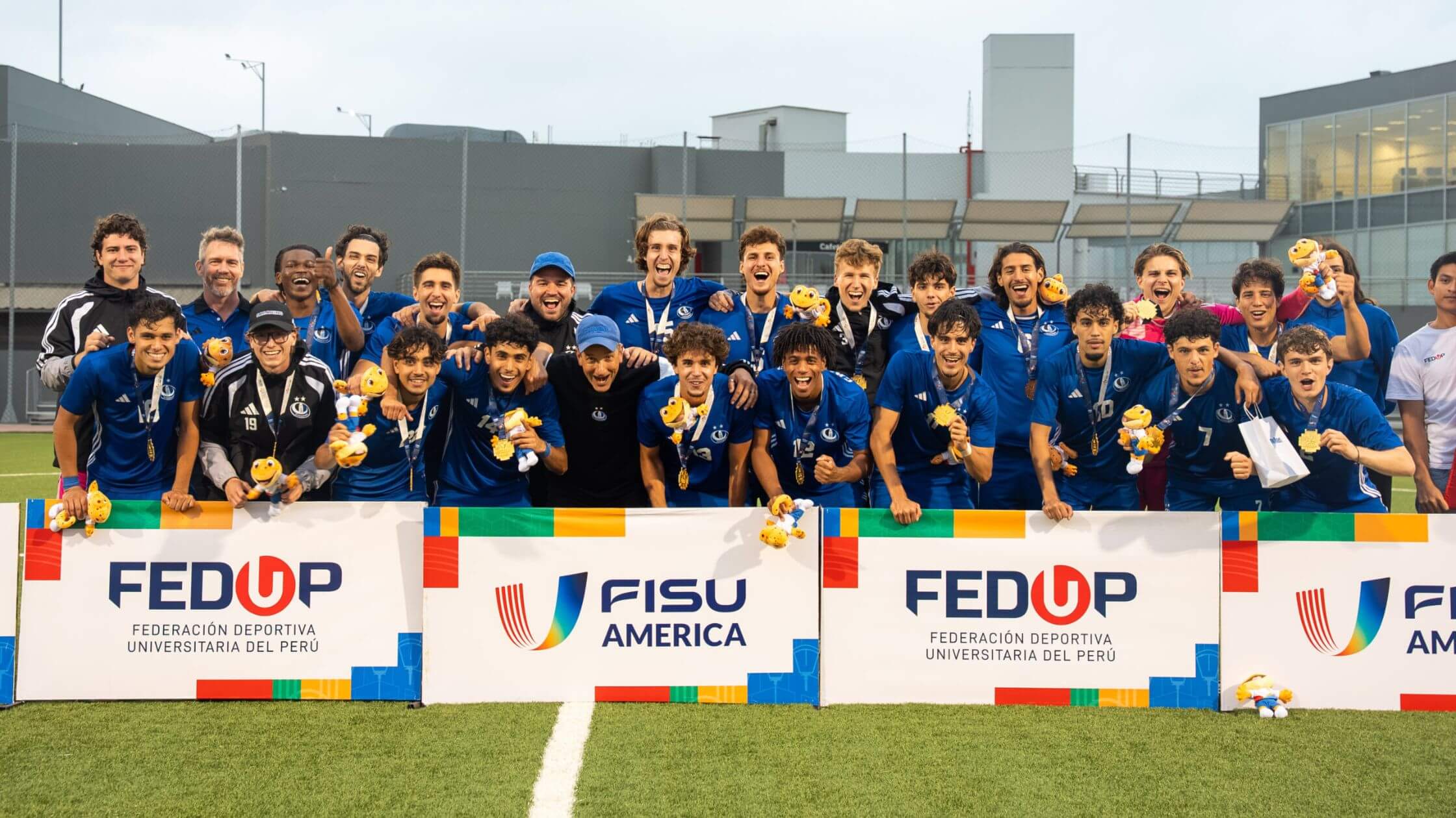 Le 31 juillet, les Carabins ont remporté l'or au Championnat masculin des Amériques de la FISU 2026, à Lima, au Pérou. Il s'agit du premier titre canadien dans cette compétition.