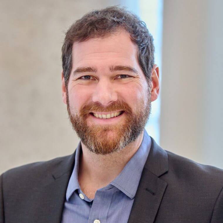 Dr. Mathieu Dehaes, professor in the Department of Radiology, Radiation Oncology, and Nuclear Medicine at Université de Montréal and at the Institute of Biomedical Engineering