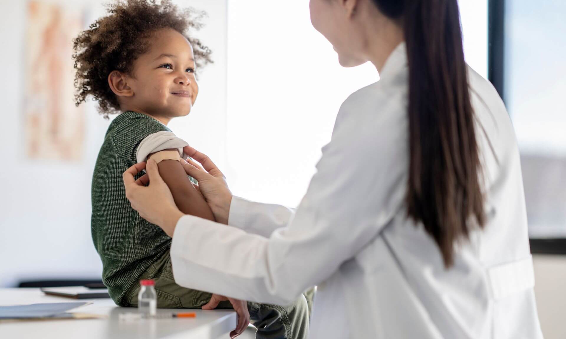 Selon l'étude, malgré la faible production d'anticorps des enfants ayant un déficit immunitaire grave, la réponse des lymphocytes T est robuste.