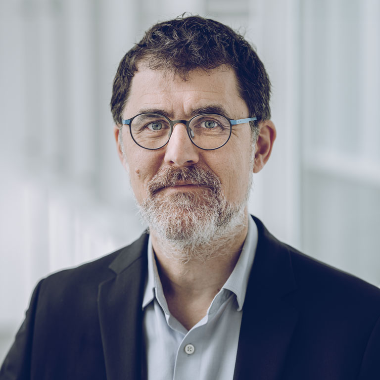 Professeur Pierre-Olivier Pineau