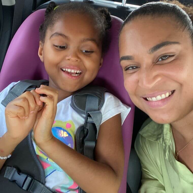 Jordan est née en 2018 avec une mutation génétique si rare que, au moment du diagnostic, seulement deux autres cas étaient répertoriés dans la littérature scientifique mondiale.