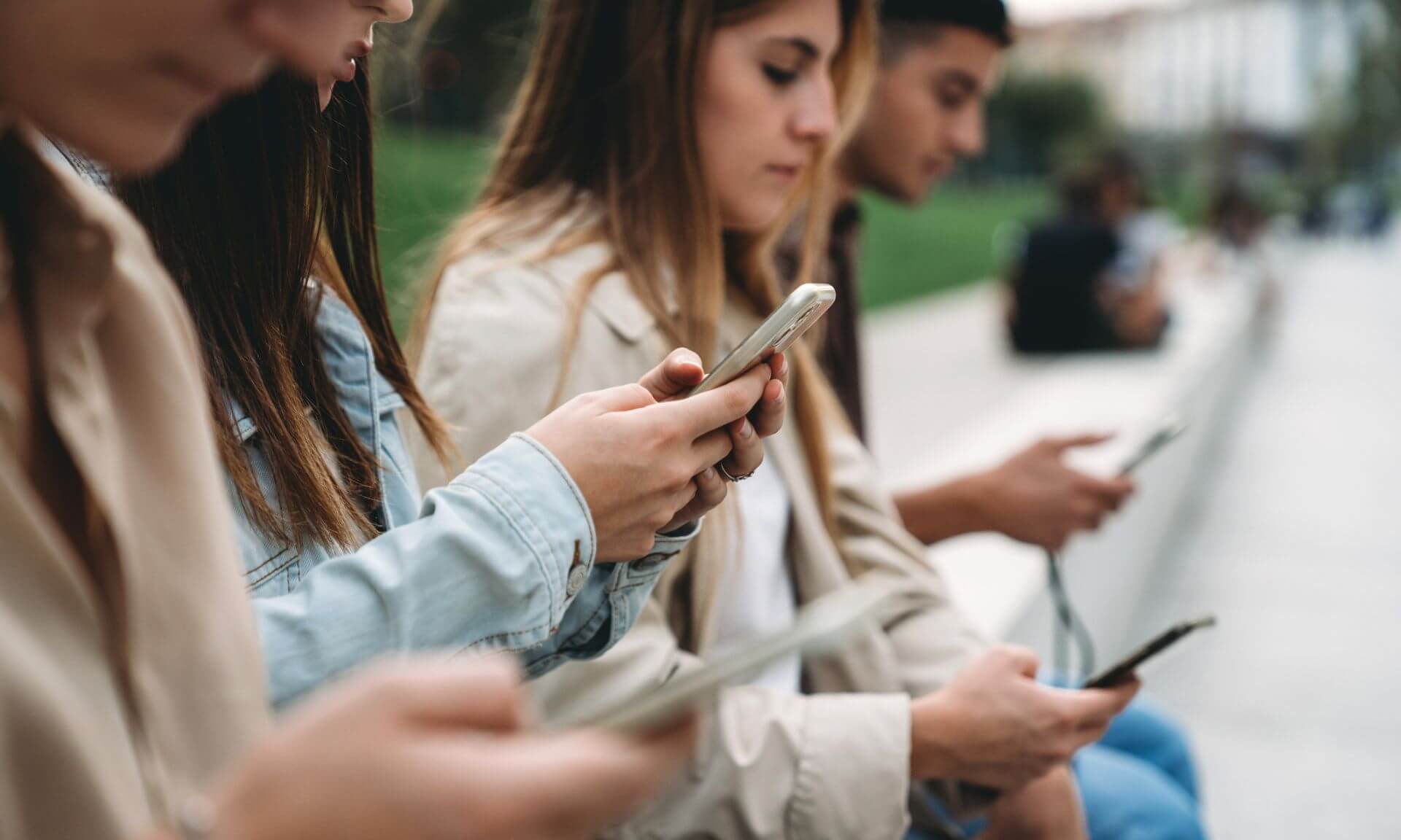 Lorsque les système d’IA actuels de détection des fausses nouvelles signalent un contenu comme faux, ils ne vérifient pas les faits: ils calculent des probabilités à partir des données avec lesquelles on l'a entraîné. C'est un malentendu fondamental, selon Dorsaf Sallami.