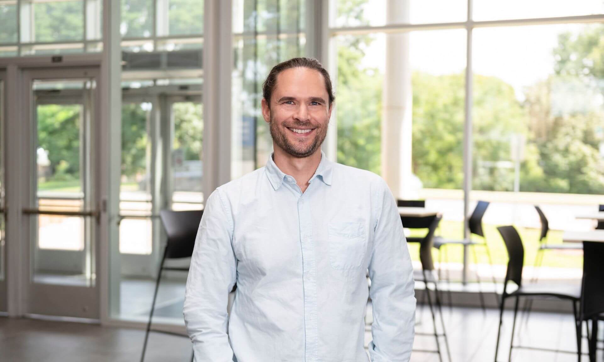 Julien Brisson, professeur à la Faculté de pharmacie de l'Université de Montréal