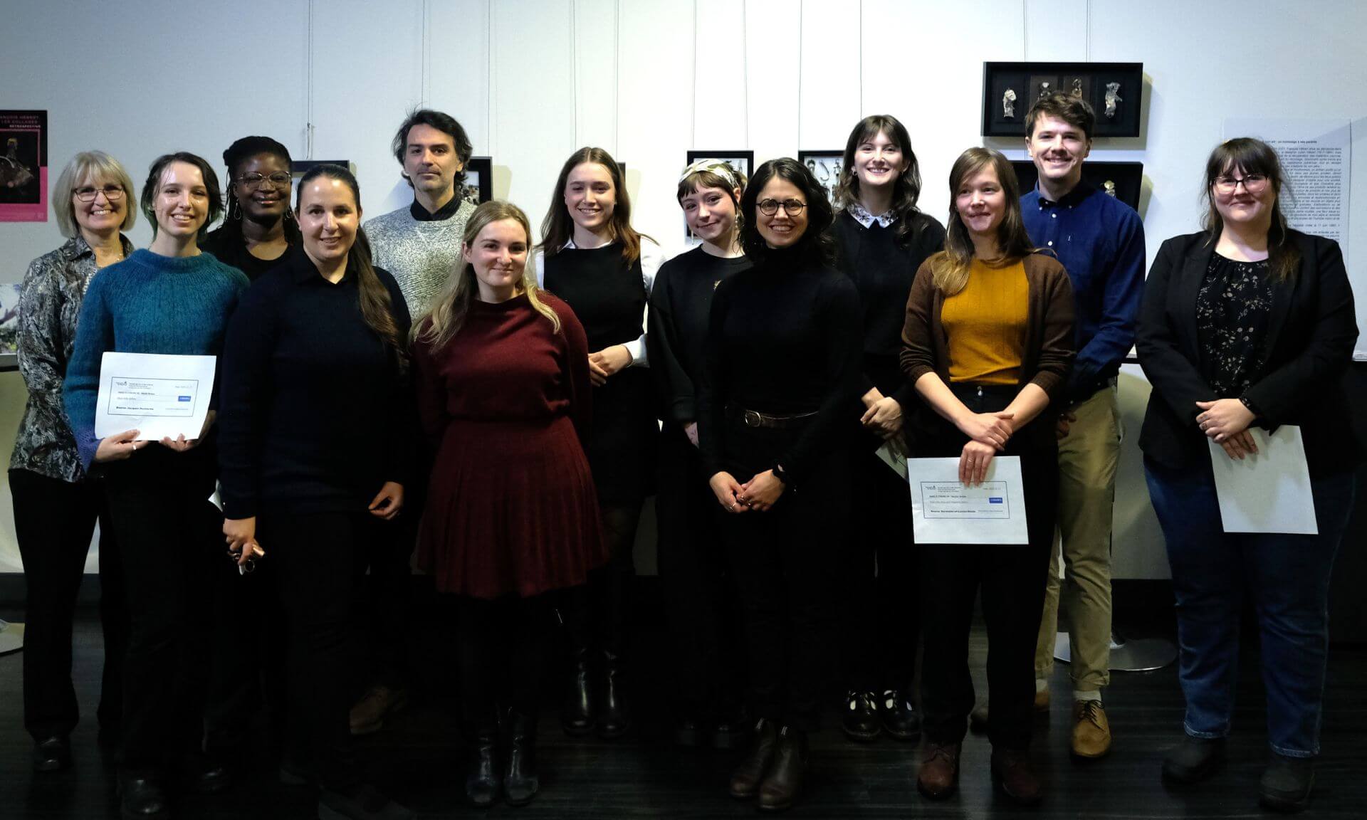 Récipiendaires 2025 des bourses, ainsi que Lyne Da Sylva, directrice de l'EBSI