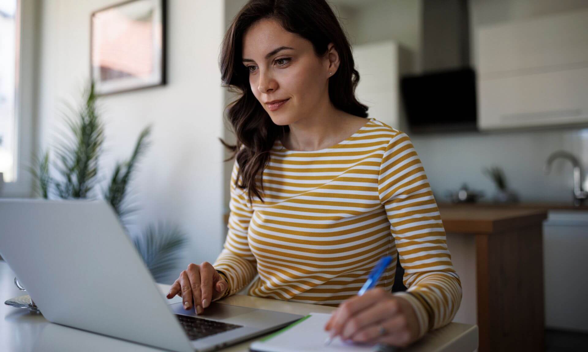La nouvelle formation documentaire est composée de neuf épisodes qui mettent de l'avant des outils pour une supervision inclusive des stagiaires neuroatypiques.
